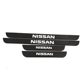 Накладки на пороги Nissan