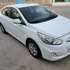 Hyundai Accent 2014
