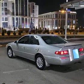 Toyota Camry 2000