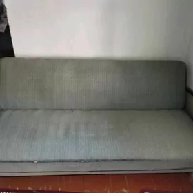 диван старинный с крепкими нож