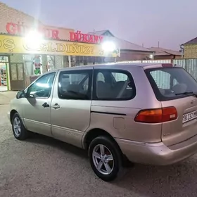 Toyota Sienna 2000