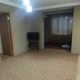 Şewçenko Metjit, 3 komnat