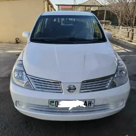 Nissan Tiida 2008