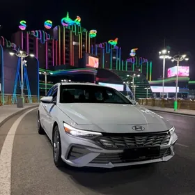 Hyundai Elantra 2024