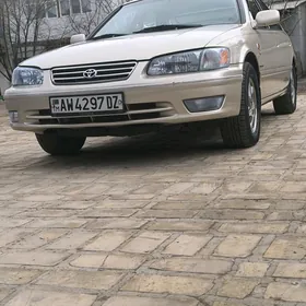 Toyota Camry 2001