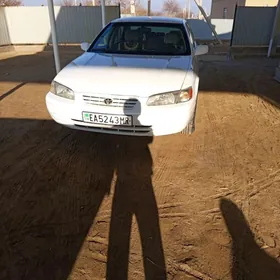 Toyota Camry 1998