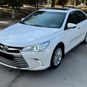 Toyota Camry 2015
