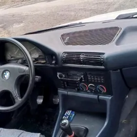 BMW 525 1989