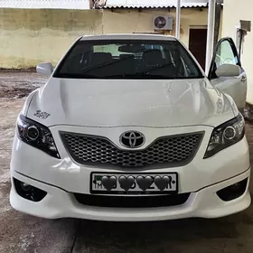 Toyota Camry 2011