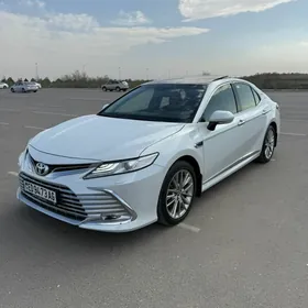 Toyota Camry 2023