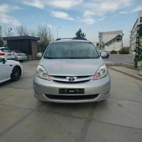 Toyota Sienna 2009