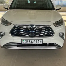 Toyota Highlander 2021