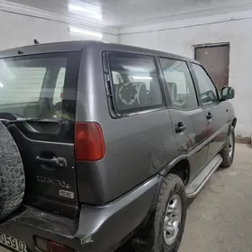 Nissan Terrano 1999