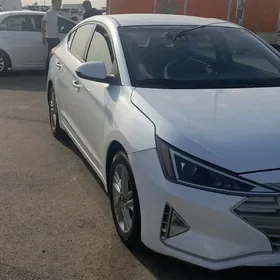 Hyundai Elantra 2020