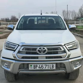 Toyota Hilux 2025