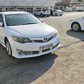 Toyota Camry 2013
