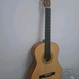 Гитара классическая