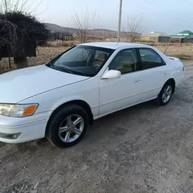 Toyota Camry 2000