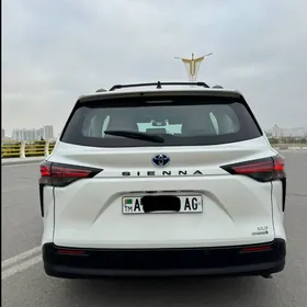 Toyota Sienna 2021