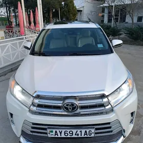 Toyota Highlander 2019
