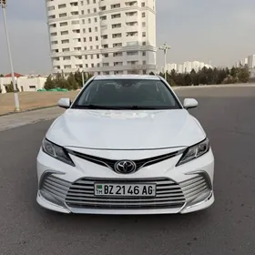 Toyota Camry 2021