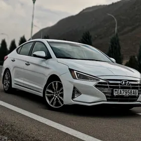 Hyundai Elantra 2020