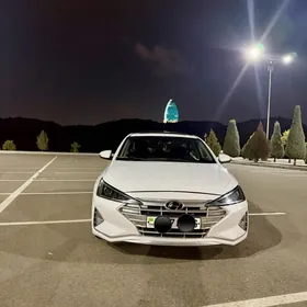 Hyundai Elantra 2019