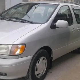 Toyota Sienna 2002