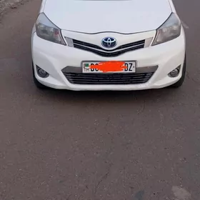 Toyota Yaris 2012