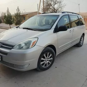 Toyota Sienna 2004