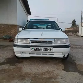 Opel Vectra 1990