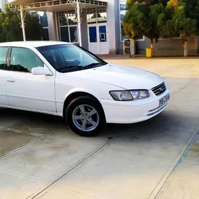 Toyota Camry 2001