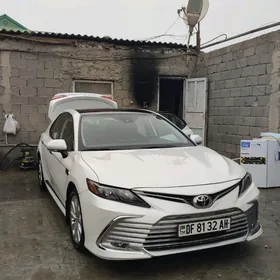 Toyota Camry 2023
