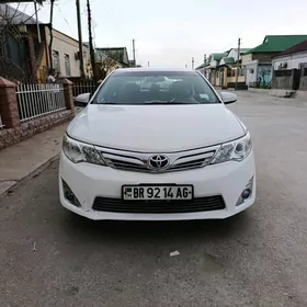 Toyota Camry 2013