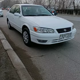 Toyota Camry 2000