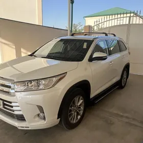 Toyota Highlander 2019