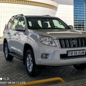 Toyota Land Cruiser Prado 2013