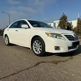 Toyota Camry 2011