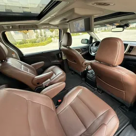 Toyota Sienna 2019