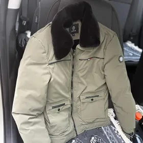 Caga kurtka mashynda galan