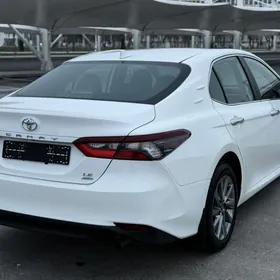 Toyota Camry 2022