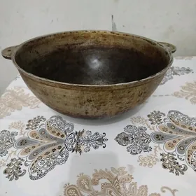 Продам чугунный казан