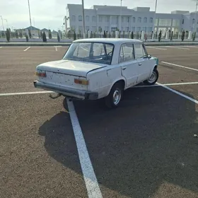 Lada 2104 1986