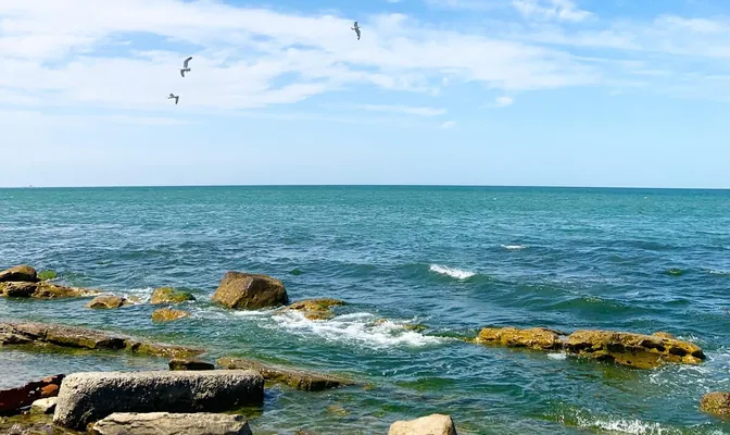 Türkmenistanyň kenar gulluklary Hazarda betbagtçylyga uçran eýran ýük gämisindäki adamlaryň dadyna ýetişdi