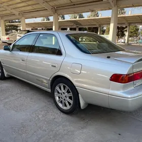 Toyota Camry 2000