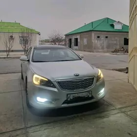 Kia Cadenza 2013