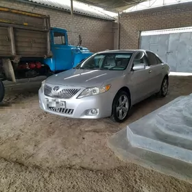 Toyota Camry 2010