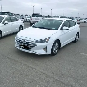Hyundai Elantra 2020