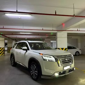 Nissan Pathfinder 2023