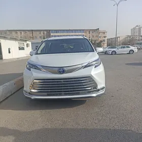 Toyota Sienna 2022